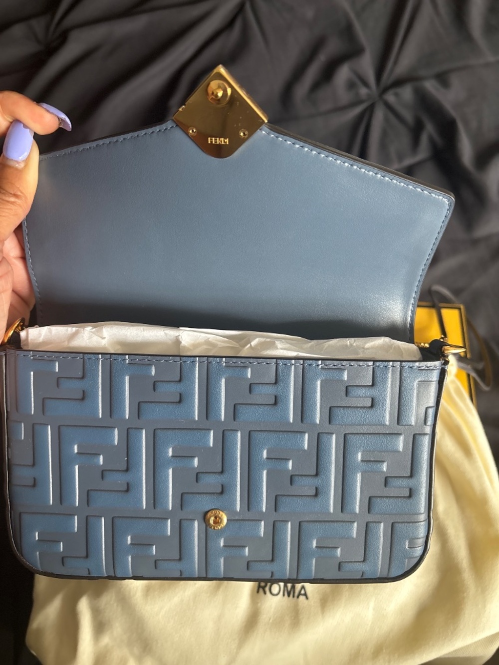 Fendi - Picture 3 of 5